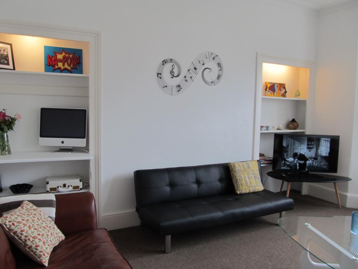 The Beatnik, Victorian Townhouse Apartment With Parking بلايموث المظهر الخارجي الصورة